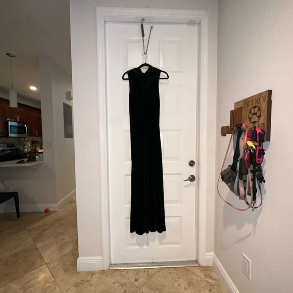 BLACK VELVET DRESS - GOWN - Picture 4 of 4